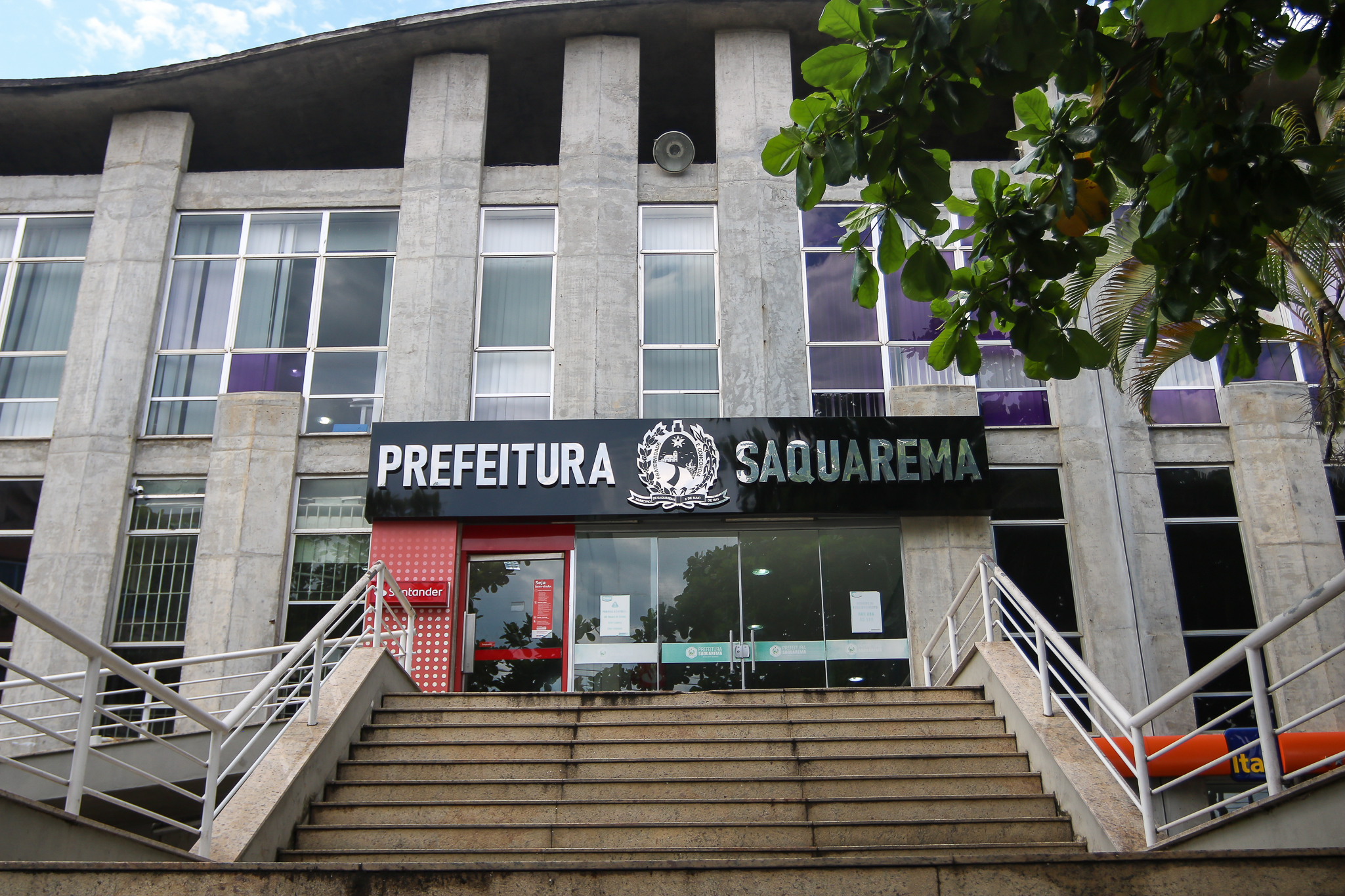Saquarema-RJ abre concurso público com mais de 1,2 mil vagas na educação