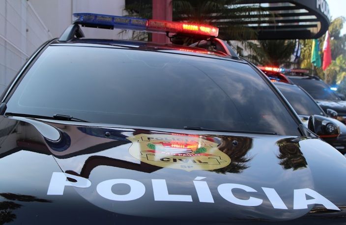 'Arrastadores' que extorquiam passageiros no Aeroporto de Guarulhos são alvo de operação em SP