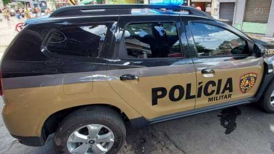 Polícia procura suspeito de tentar atear fogo na mulher