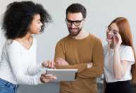 Psicologia afirma que pessoas que esquecem o nome durante conversas se concentram em conexões