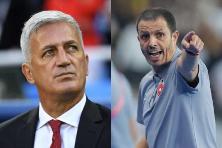 Vladimir Petkovic (à esquerda), técnico da Argélia, e Jamal Sellami (à direita), técnico da Jordânia