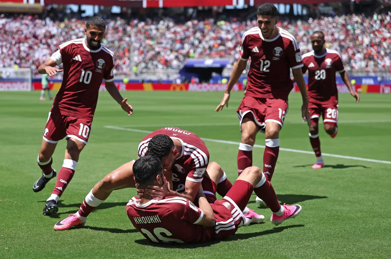Catar conquista feito histórico em Copas com empate diante da Suíça