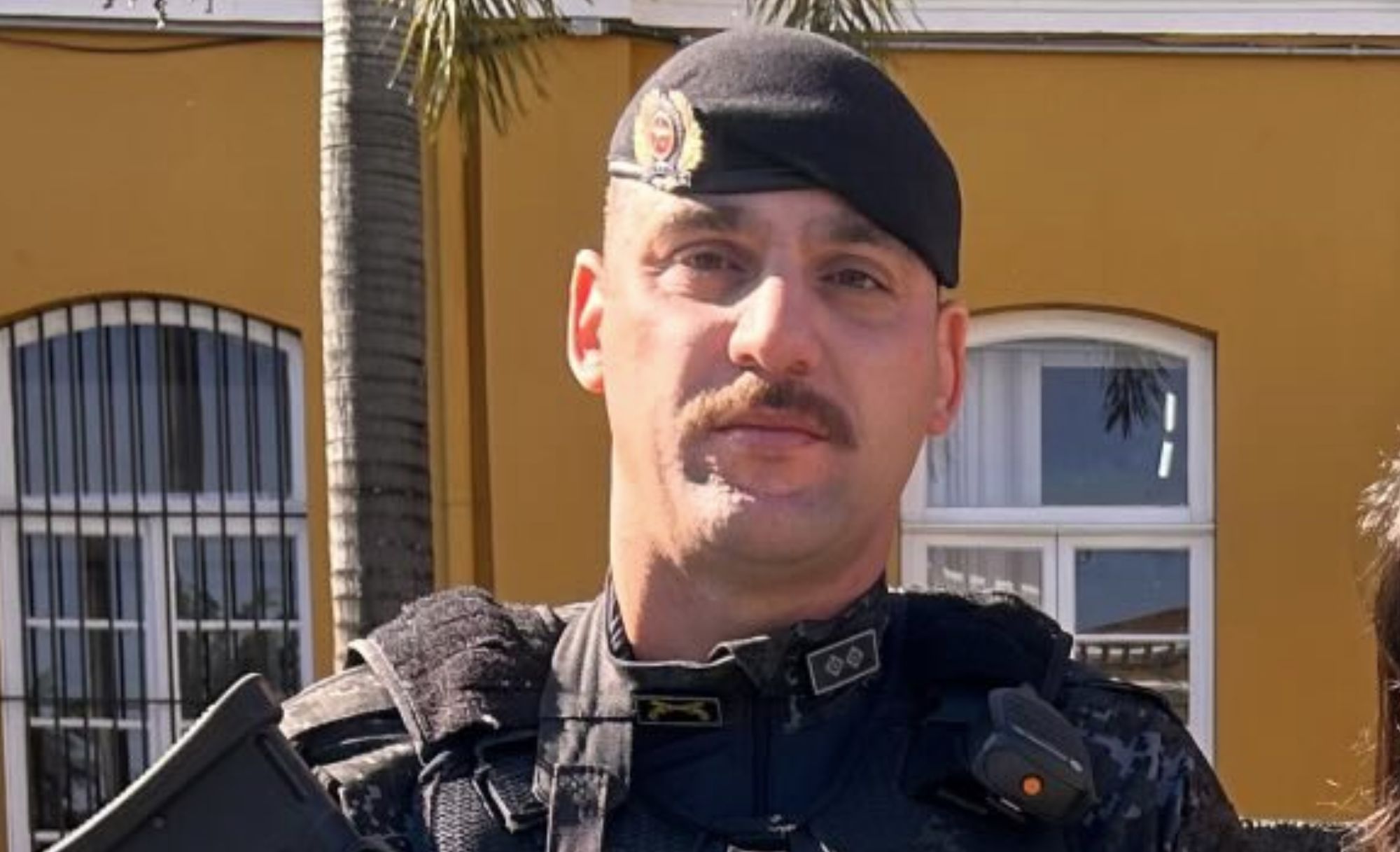 Polícia atualiza estado de saúde do irmão de Eloá: 'Lutando por sua vida'