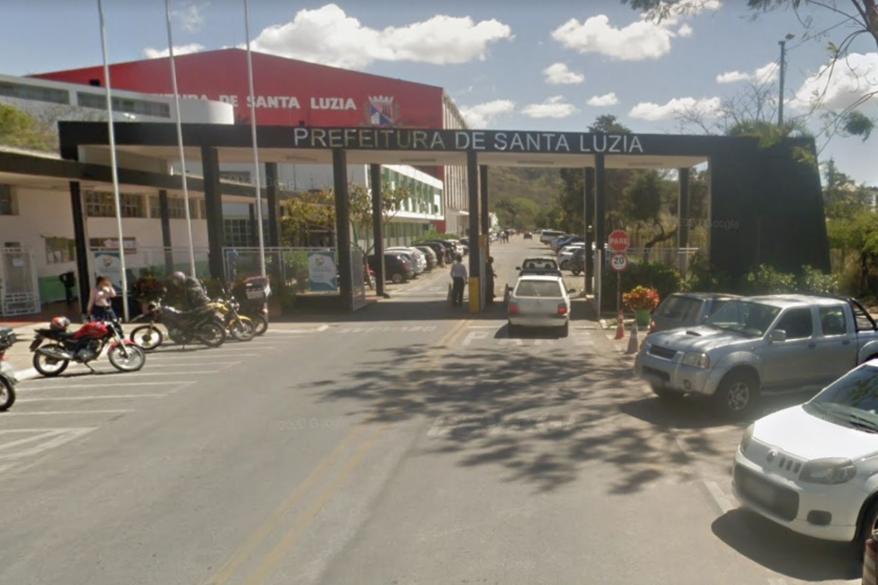 Pacientes de Santa Luzia que fazem hemodiálise em BH denunciam interrupção do transporte