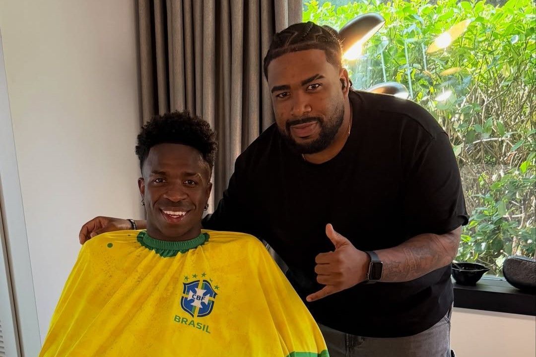 Jogadores do Brasil 'atualizam régua' para estreia na Copa; veja fotos