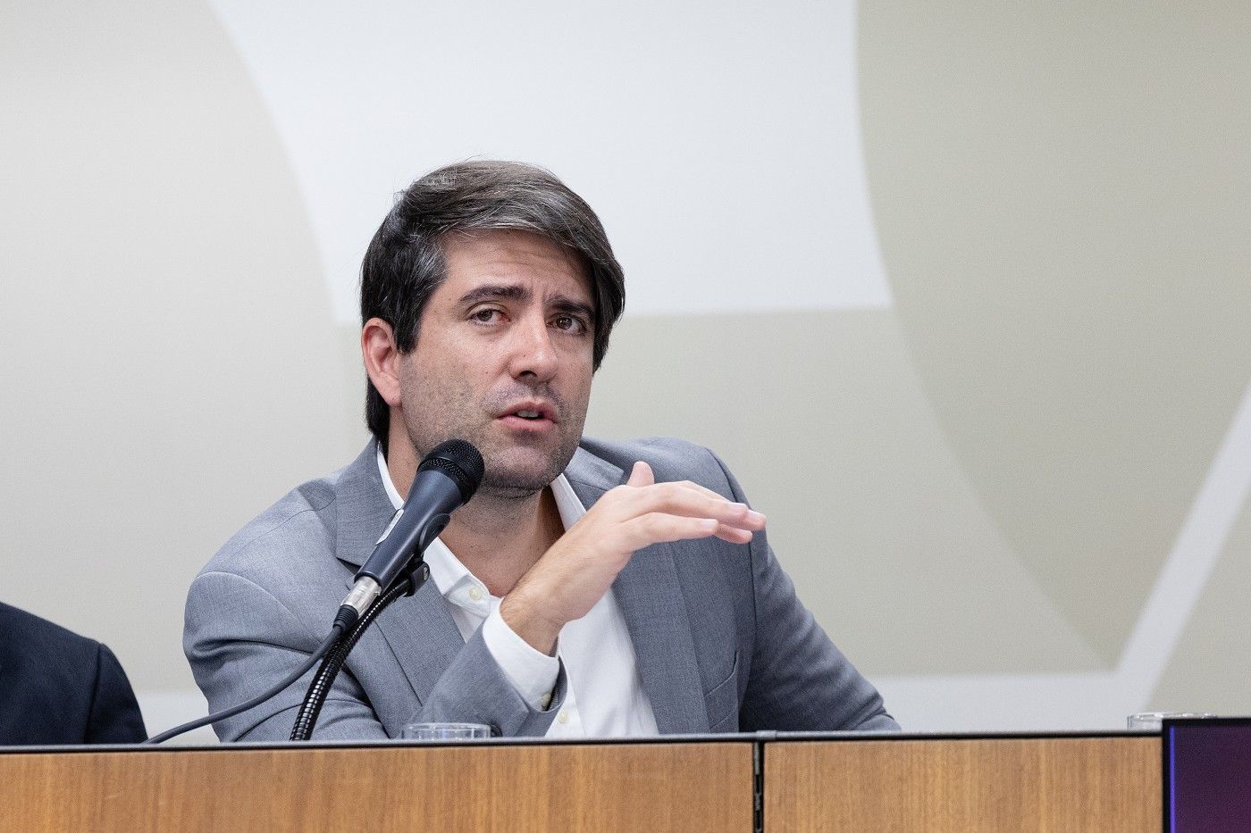 Deputado critica Core/MG, e secretário de Saúde rebate: ‘Quem nega vaga é o hospital’