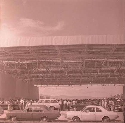 Inauguração de feira livre no bairro Padre Eustáquio em março de 1976