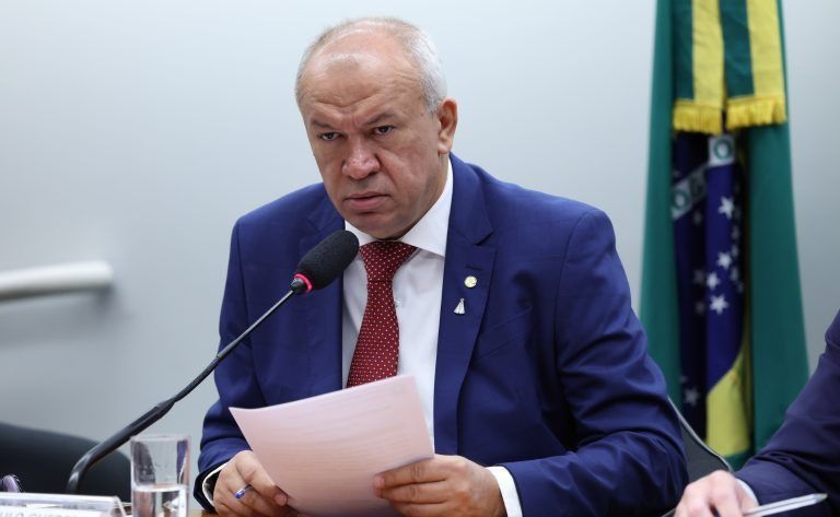 Comissão da Câmara aprova cota de 15% do Minha Casa, Minha Vida para famílias de baixa renda