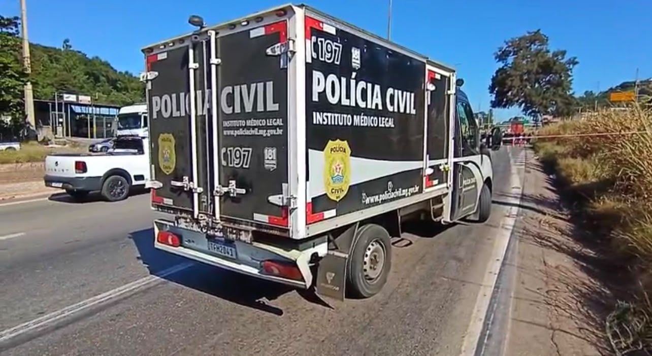 Duas pessoas morrem em acidente envolvendo moto e caminhão no Anel Rodoviário
