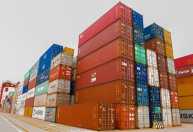 Exportações crescem 37,6% e balança comercial registra superávit de US$ 3,2 bilhões