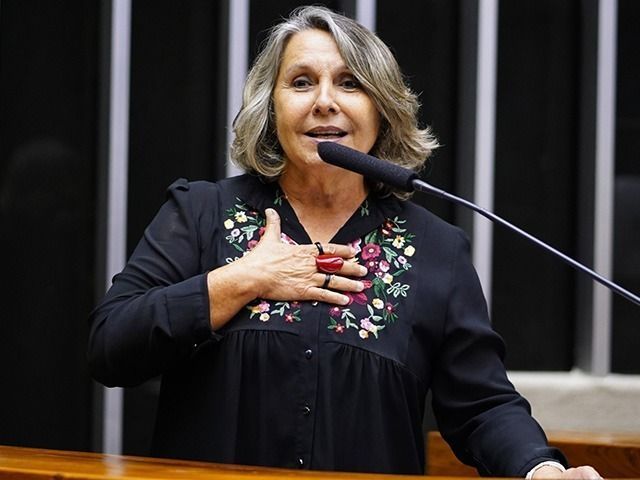 PT aciona Polícia Federal e pede investigação sobre produtora ligada a filme sobre Bolsonaro