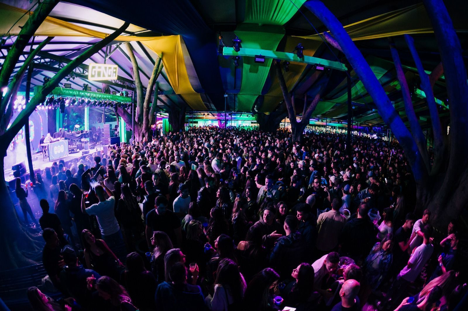 Arena montada para a Copa do Mundo em BH terá show de pagode e torneio de futevôlei no dia 24