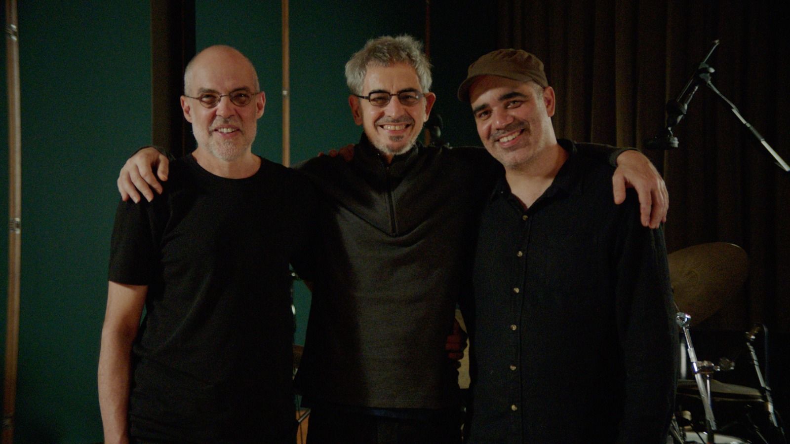 O Grivo e Francisco Cesar celebram a improvisação com lançamento de álbum no Cine Santa Tereza