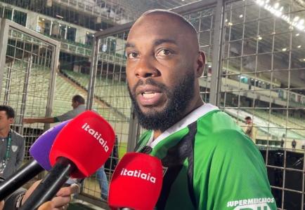 Zagueiro Manoel, do América, após derrota para o Criciúma