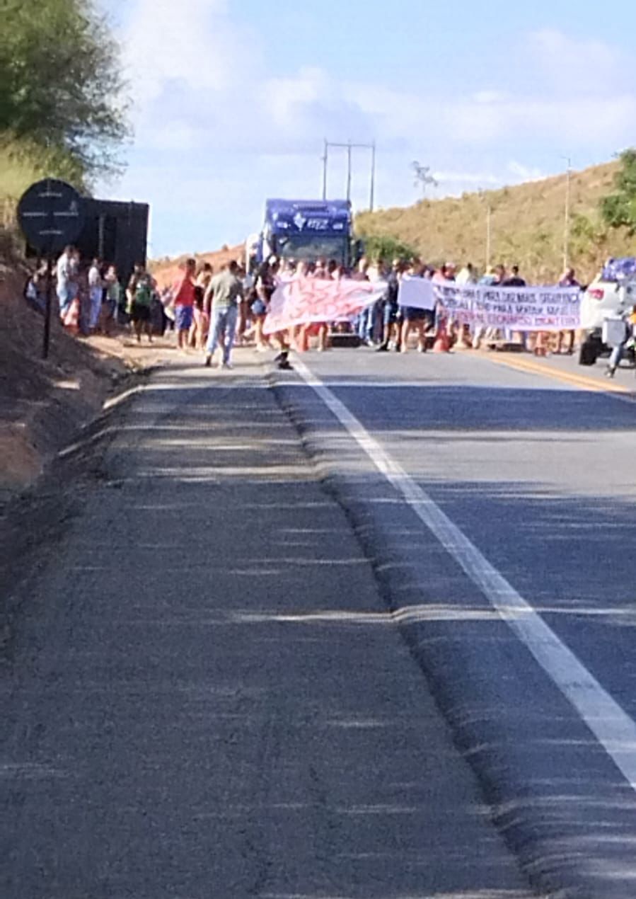 BR-381 é liberada após cerca de cinco horas de bloqueio em Governador Valadares