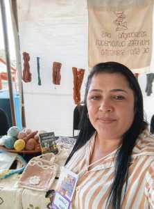 Beneficiária do Agroamigo, a produtora rural Silvana Souza utilizou um pequeno financiamento para iniciar investimentos na pecuária de corte • Arquivo pessoal