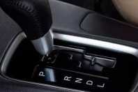 Poucos motoristas usam corretamente: o que significa a letra L no carro e quando utilizá-la