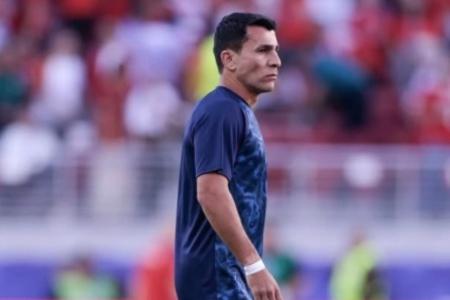 Junior Alonso em ação pela Seleção Paraguaia