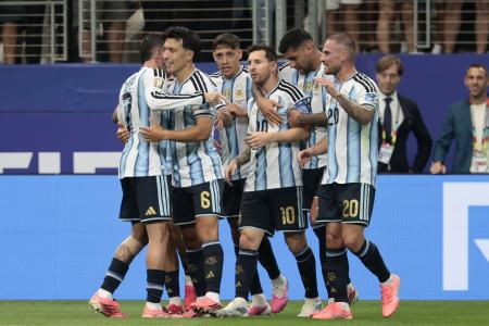 Jogadores argentinos celebra gol de Messi contra a Áustria • Divulgação/Argentina