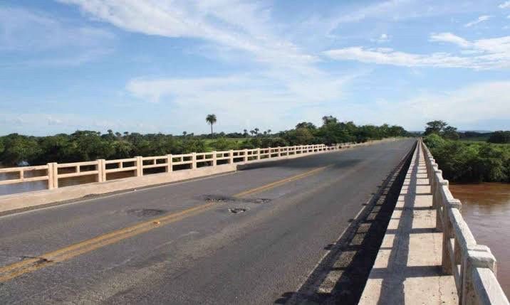 Produtores rurais organizam manifestação cobrando soluções para ponte da Barra do Guaicuí