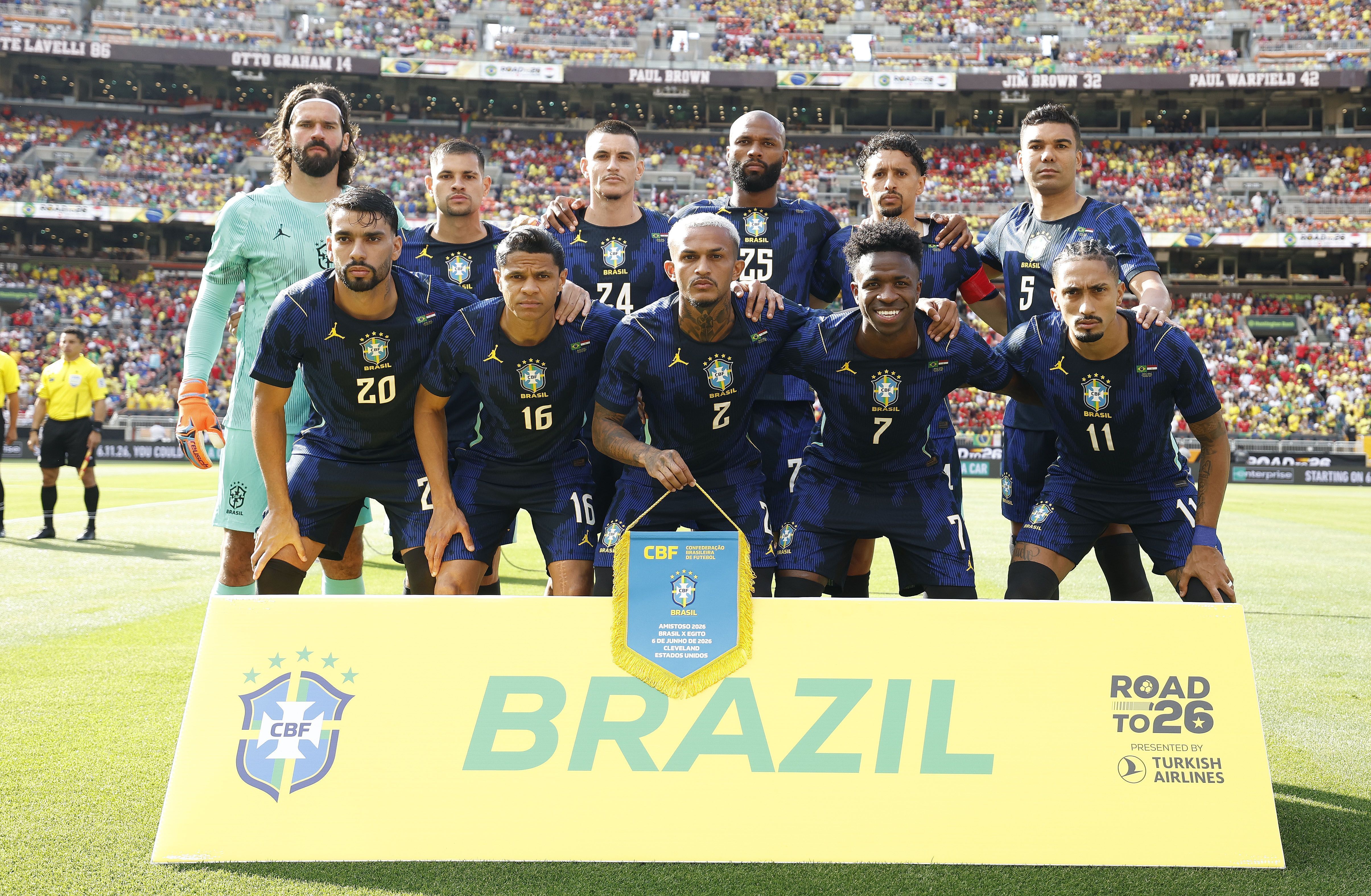 Jornalista faz projeção negativa para estreia do Brasil na Copa: 'Preocupado'