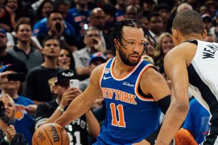 Jalen Brunson no jogo 5 das finais da NBA entre Spurs e Knicks • Divulgação/New York Knicks