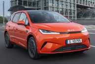 BYD Dolphin híbrido estreia na Europa revelando detalhes para o Brasil