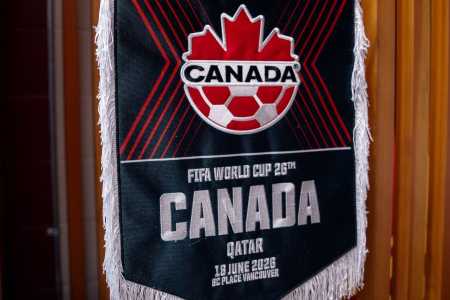 Flâmula de Canadá e Catar pela Copa do Mundo de 2026