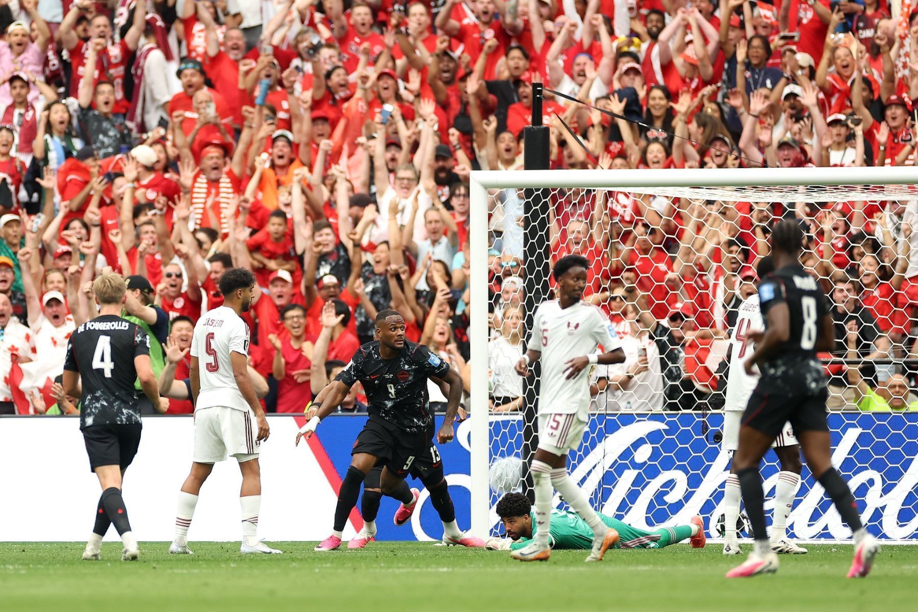 Canadá x Catar: siga todos os lances da partida pela Copa do Mundo