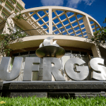 UFRGS abre seleção para professor e oferece salários de até R$ 13,7 mil