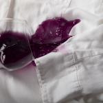 Como remover manchas de vinho? Veja truques simples que resolvem o problema em minutos