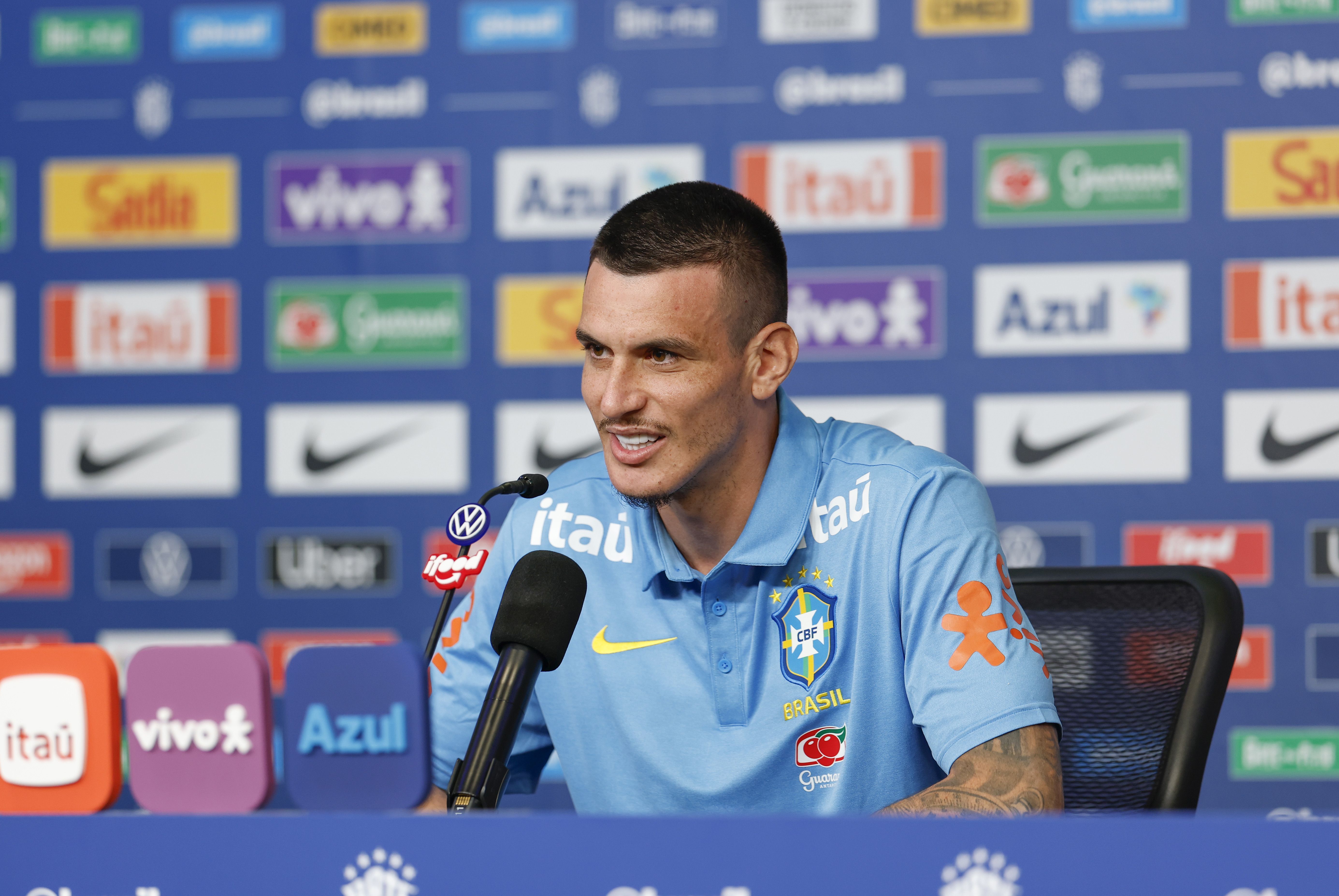 Zagueiro ou lateral? Ibañez abre o jogo sobre conversa com Ancelotti: 'Direto e reto'