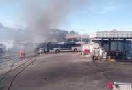 Mais de vinte ônibus foram consumidos pelas chamas em incêndio em garagem de BH