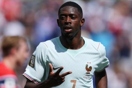 Dembélé celebra hat-trick em Noruega x França
