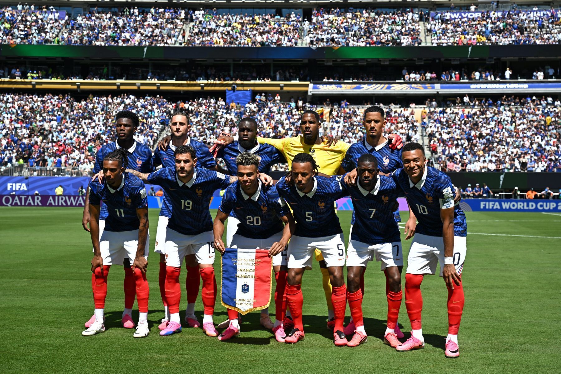 França perde titular e deve ter mais mudanças para enfrentar Noruega na Copa