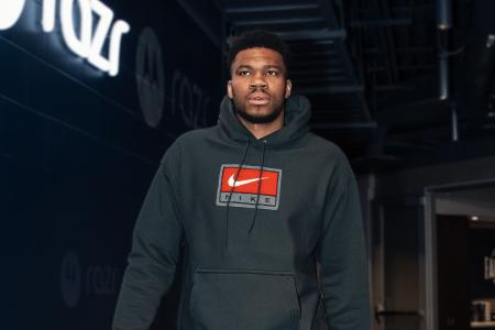 Giannis Antetokounmpo fora de partida da temporada 2025/2026 da NBA