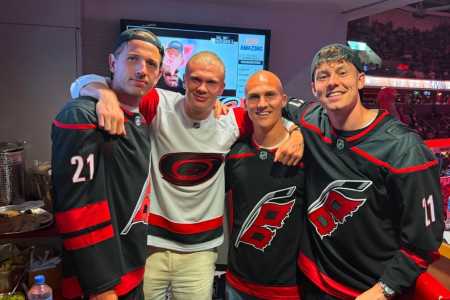 Haaland no jogo da final da NHL nos EUA