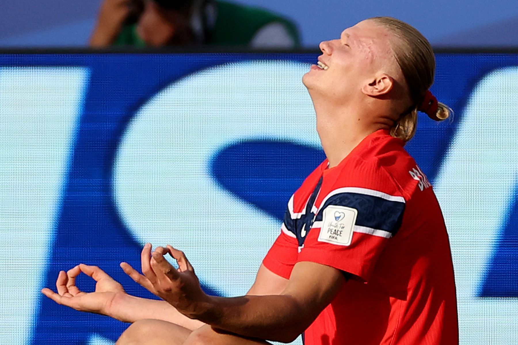 Haaland brilha em estreia na Copa do Mundo; veja como foi o atacante da Noruega