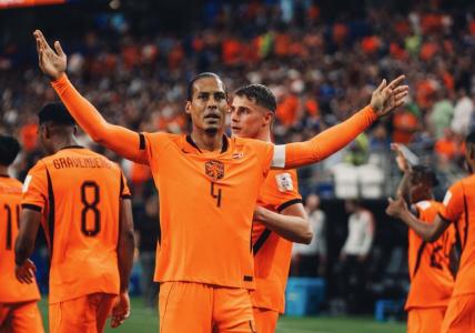 Virgil van Dijk celebra gol pela Holanda na Copa do Mundo 2026