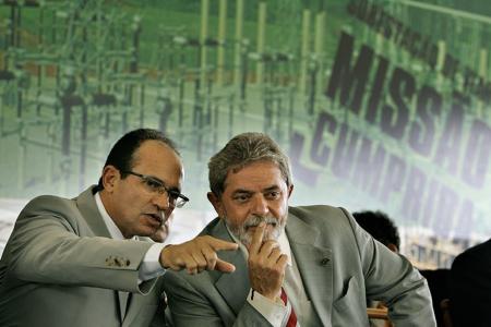 Na foto, o então governador do Espírito Santo Paulo Hartung ( e o atual presidente Luiz Inácio Lula da Silva (PT) em 2006 • Ricardo Stuckert/PR