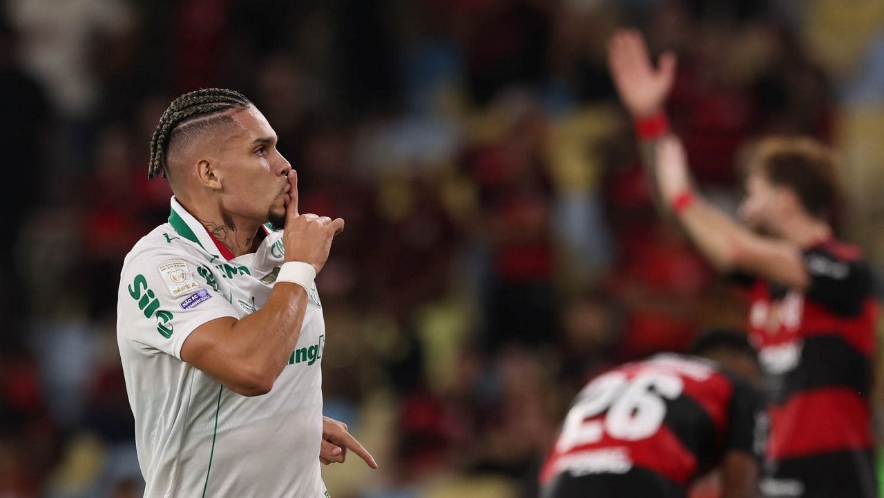 Incomodado, Palmeiras reage à suspensão de Paulinho e detona critérios do STJD