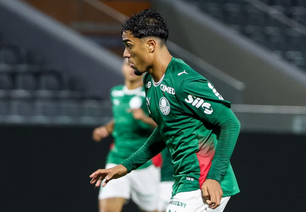 Palmeiras prepara joia da base Heittor para o profissional