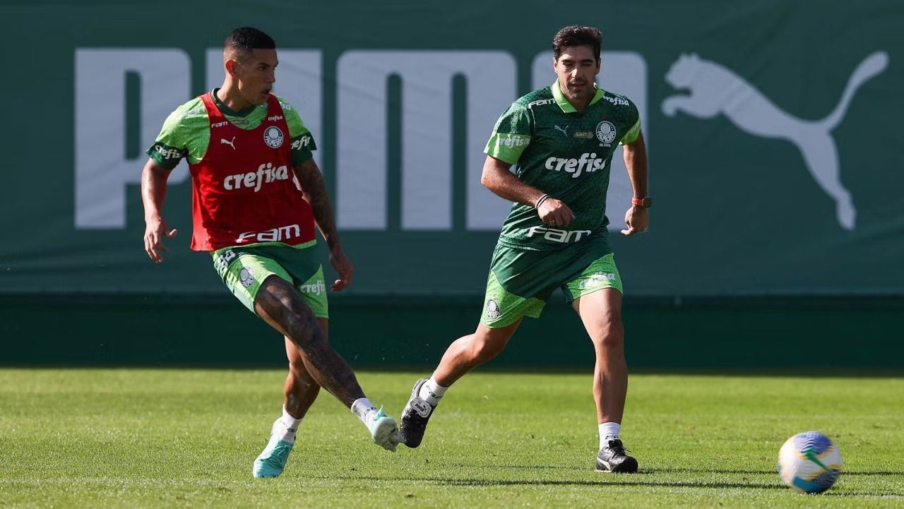 Jogador formado na base do Palmeiras vive indefinição sobre futuro no clube
