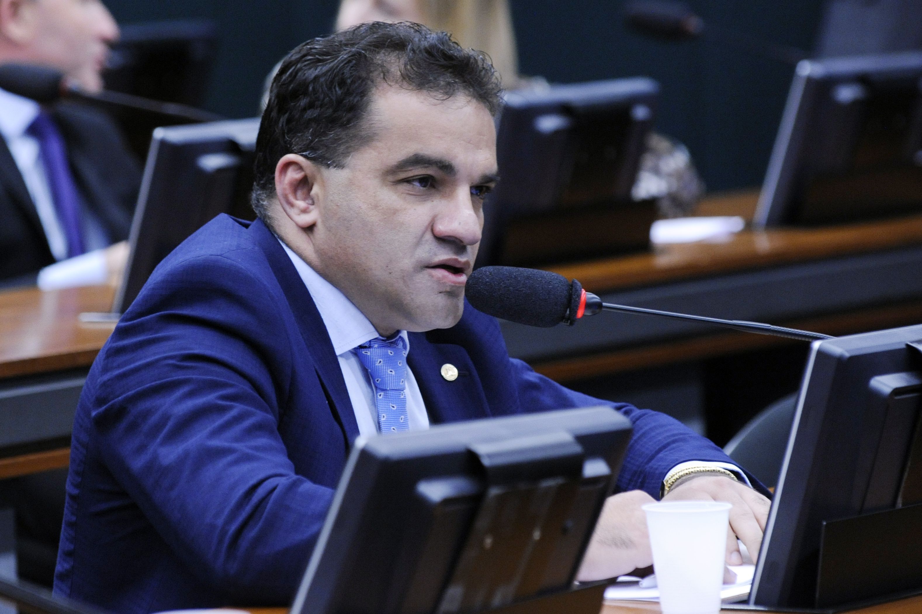 Deputado do PL é alvo de buscas da PF por suspeita de desvio de emendas