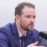 Governo vai propor aumentar o limite do MEI de maneira escalonada até 2028