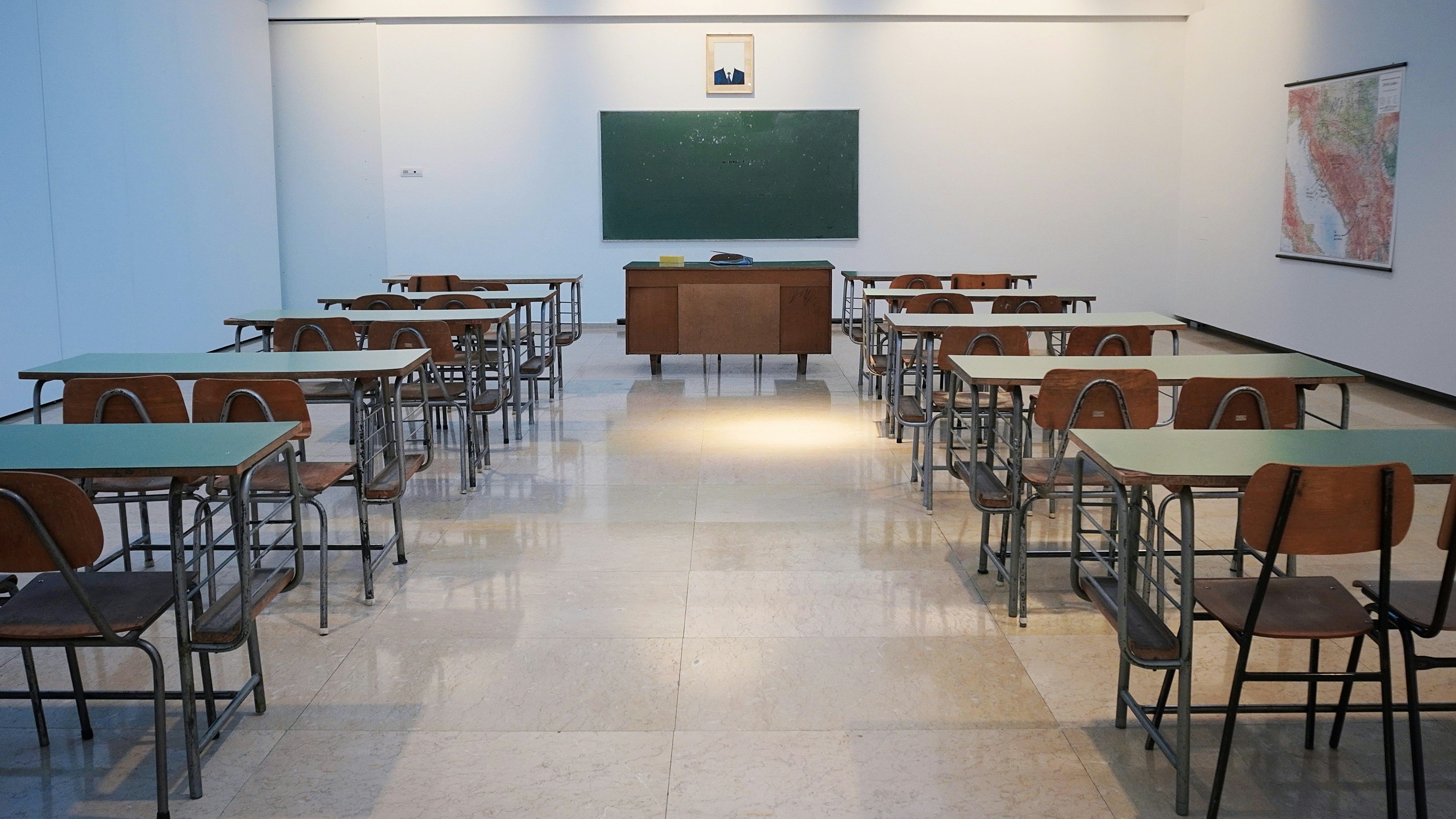Escolas municipais de BH podem não ter aula em dia de jogo do Brasil pela Copa do Mundo