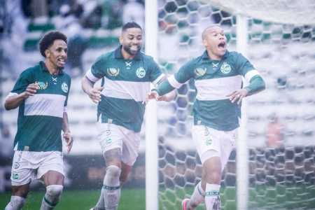 Juventude venceu o Ceará sob muita chuva em Caxias