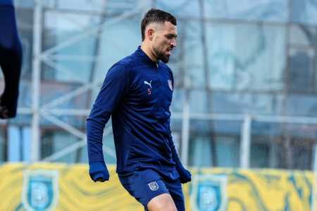 Léo Duarte em treino do İstanbul Başakşehir, seu último clube