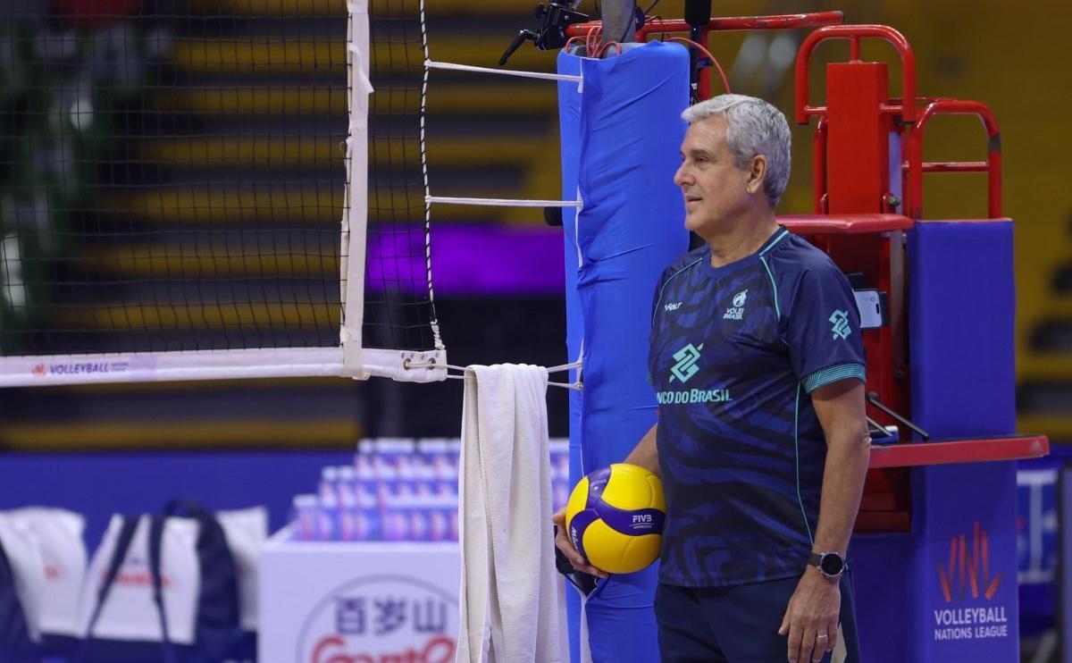 Vôlei: Zé Roberto Guimarães é anunciado como treinador nos Estados Unidos