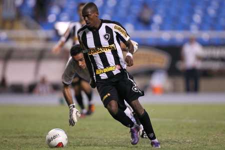 Maicosuel teve passagens marcantes pelo Botafogo